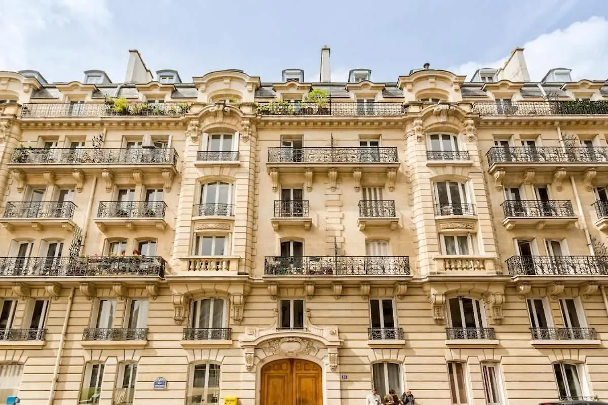 Chic Parisian Stay Trocadero & Eiffel Tower